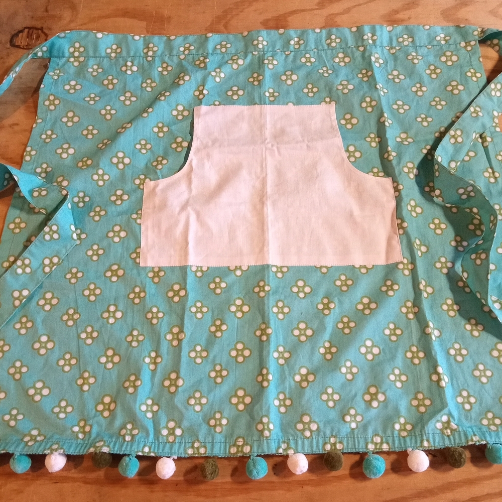 NWOT- India Rose Apron